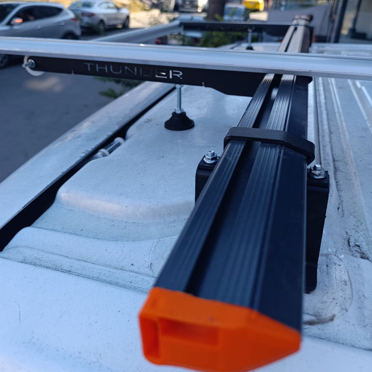 Volkswagen Transporter T7 2025 2026 Thunder Pro Seri Ağır Yük Taşıma Ara Atkı Tavan Barı